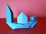 tradiční origami: džunka, interpretace: Mária Piatničková
