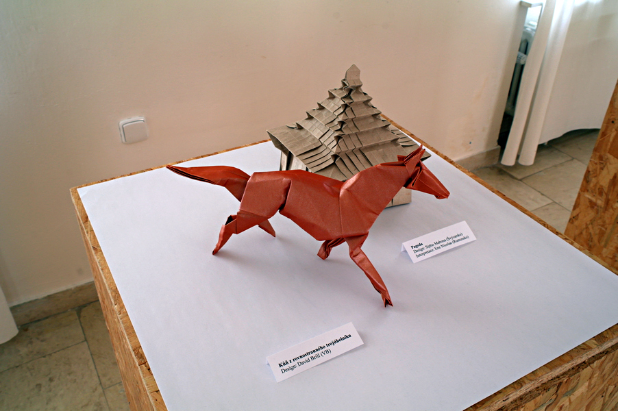 Sipho Mabona: pagoda, interpretace: Ene Nicolae (Rumunsko), David Brill: kůň, interpretace: David Brill