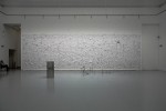 Jerzy Goliszewski Kai, 2012, 1400x400x15 cm, vynil, karton, pěna